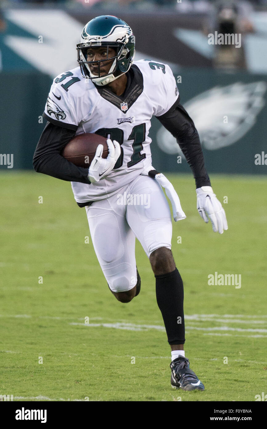 Philadelphie, Pennsylvanie, USA, le 22 août, 2015. Philadelphia Eagles Byron évoluait Maxwell (31) retourne l'interception au cours de la NFL preseason match entre les Ravens de Baltimore et les Philadelphia Eagles au Lincoln Financial Field à Philadelphie, Pennsylvanie. Les Philadelphia Eagles a gagné 40-17. Credit : Cal Sport Media/Alamy Live News Banque D'Images