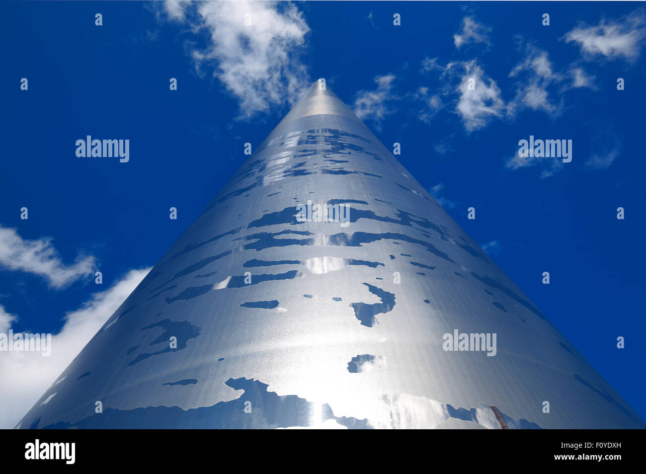 Le Spire de Dublin, Irlande, également connu sous le nom de Spike est un grand, 121,2 mètres de hauteur axe en acier inoxydable-comme monument Banque D'Images