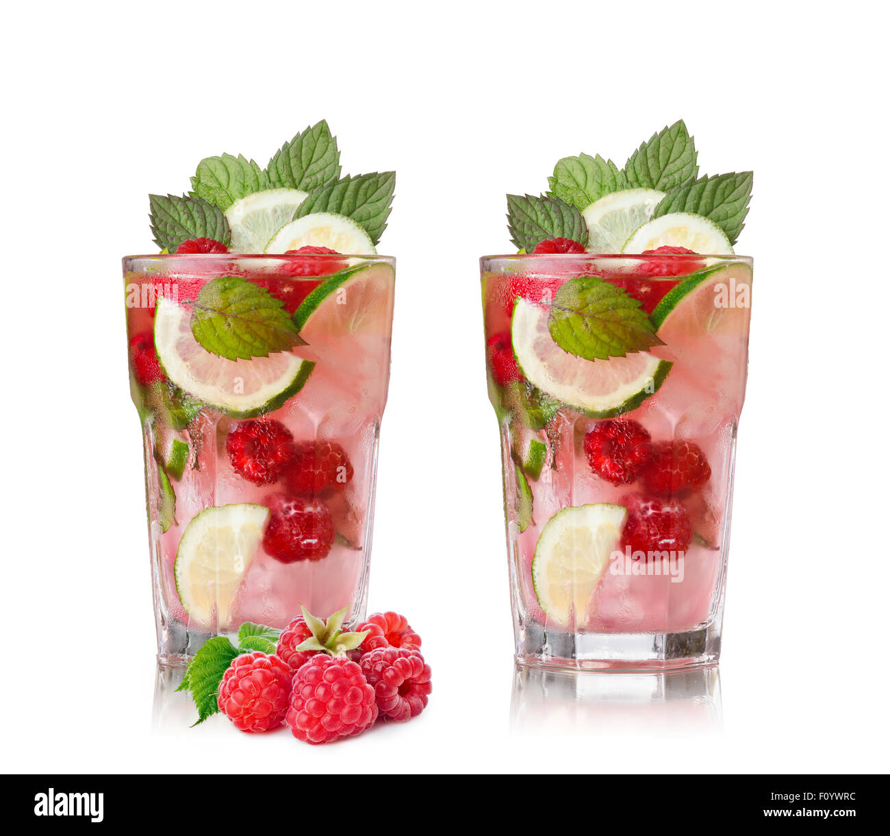Mojito framboise. Cocktail sans Alcool rafraîchissant avec des framboises,tilleul,menthe  et rhum Photo Stock - Alamy
