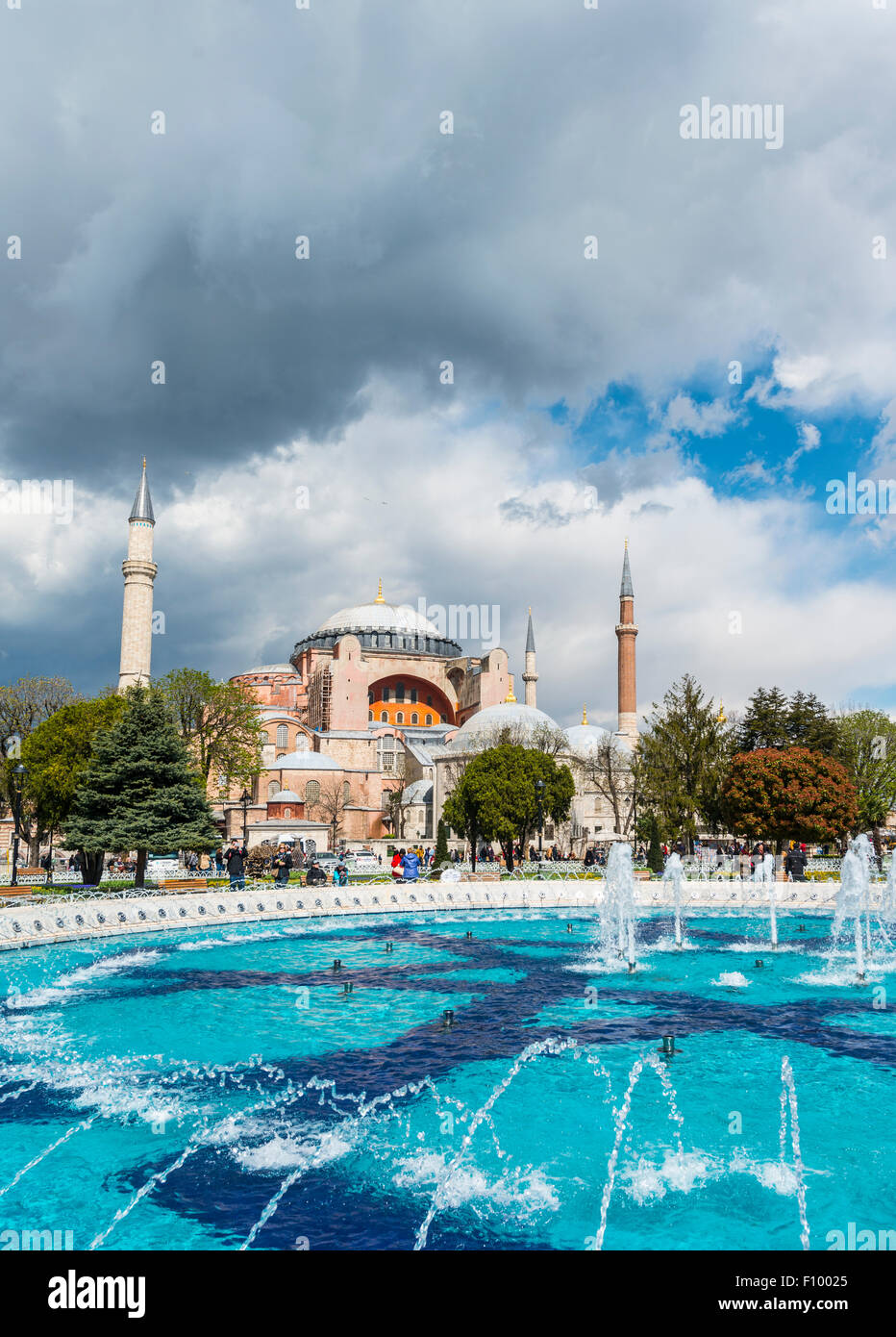 Sainte-sophie, Ayasofya Sultanahmet Park, fontaine, à Sultanahmet, Istanbul, côté européen, Türkeii Banque D'Images