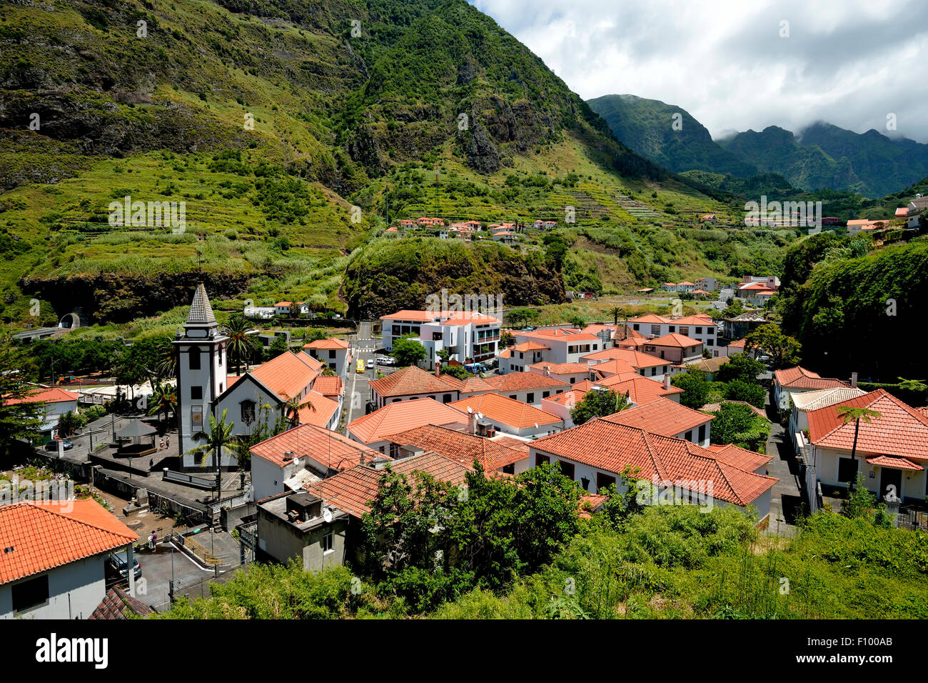 Sur le pittoresque village de Sao Vicente, Madeira, Portugal Banque D'Images