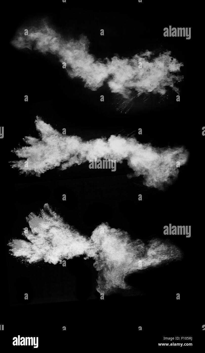 Poudre blanche sur fond noir Banque D'Images
