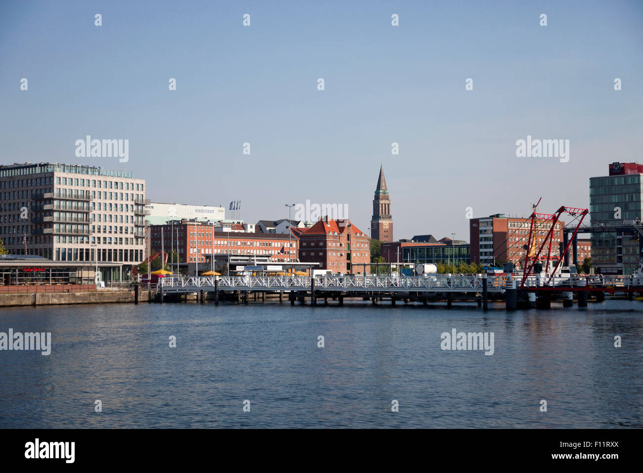 Vue urbaine avec Kiel, Hörnbrücke et Hôtel de Ville Tour, Kiel, Schleswig-Holstein, Allemagne, Europe Banque D'Images