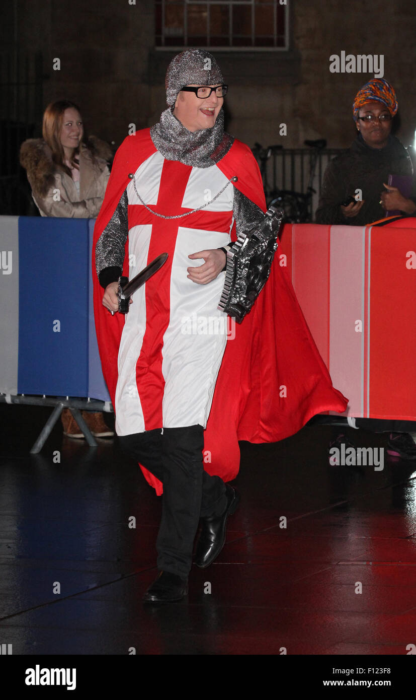 Chris Evens et Alex Jones tournage pour la BBC One Show en dehors de la BBC en 2014 Banque D'Images