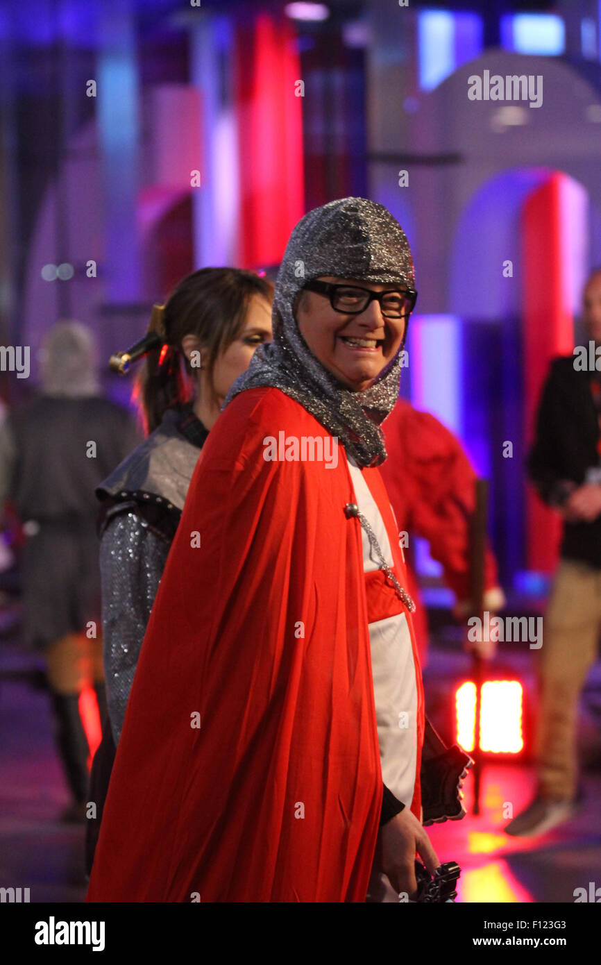 Chris Evens et Alex Jones tournage pour la BBC One Show en dehors de la BBC en 2014 Banque D'Images