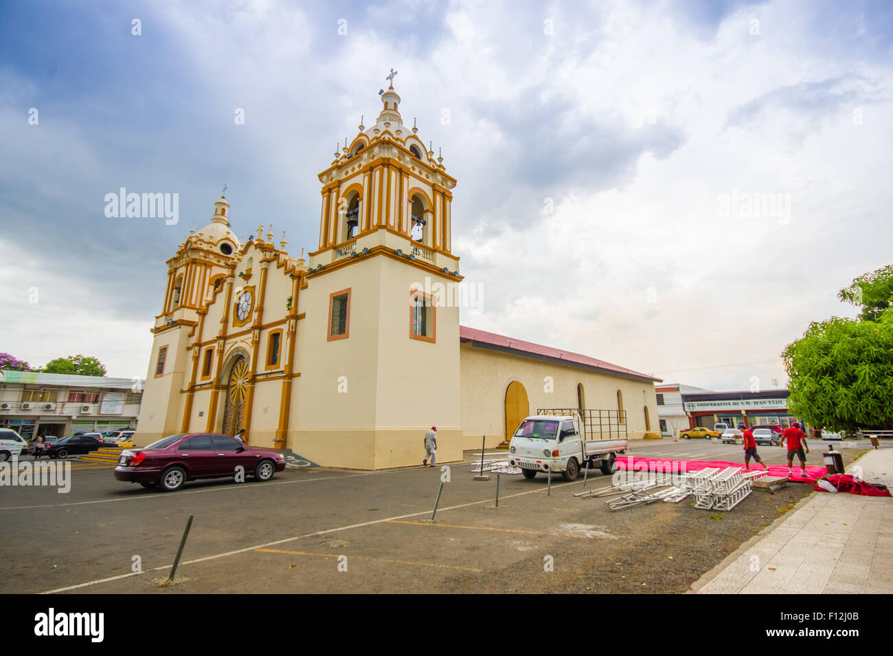 Centre-ville église principale, Santiago est l'une des plus grandes villes de Panama et une importante plaque tournante du transport dans la région. Banque D'Images