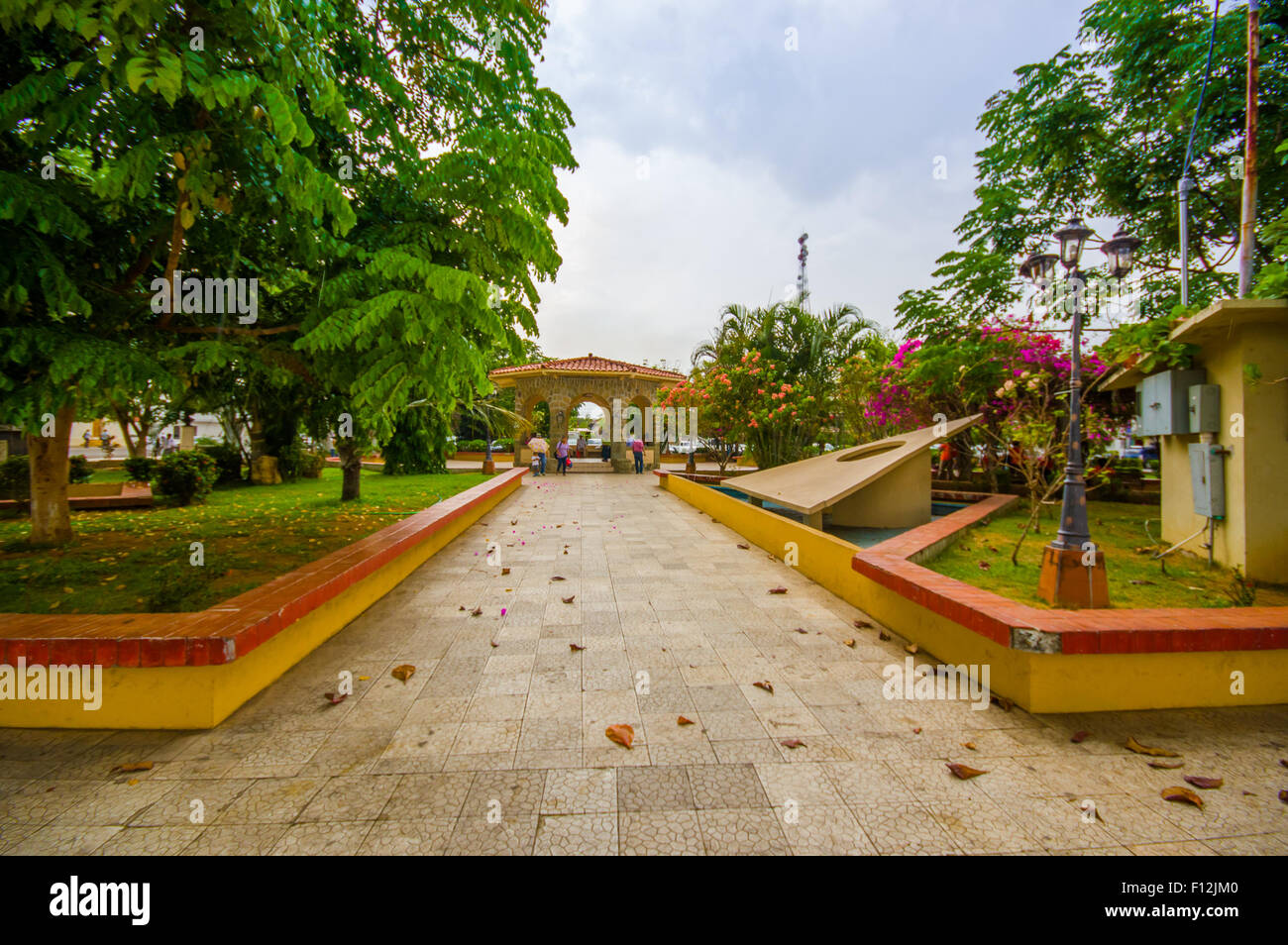 Centre-ville, Santiago est l'une des plus grandes villes de Panama et une importante plaque tournante du transport dans la région. Banque D'Images