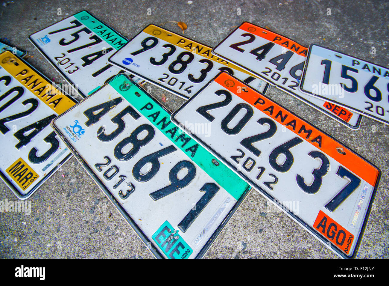 PANAMA, PANAMA - 15 avril 2015 : plaques de Souvenirs à vendre dans la ville de Pamama Paza Francia Banque D'Images