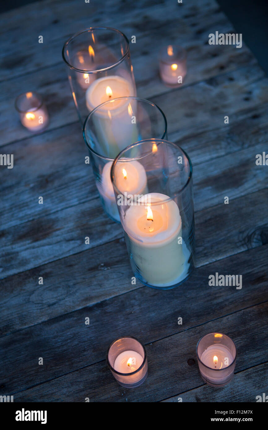 Des bougies utilisées pour l'éclairage de l'humeur des membres, dîner à Roblar Winery, Santa Ynez Valley, Californie Banque D'Images