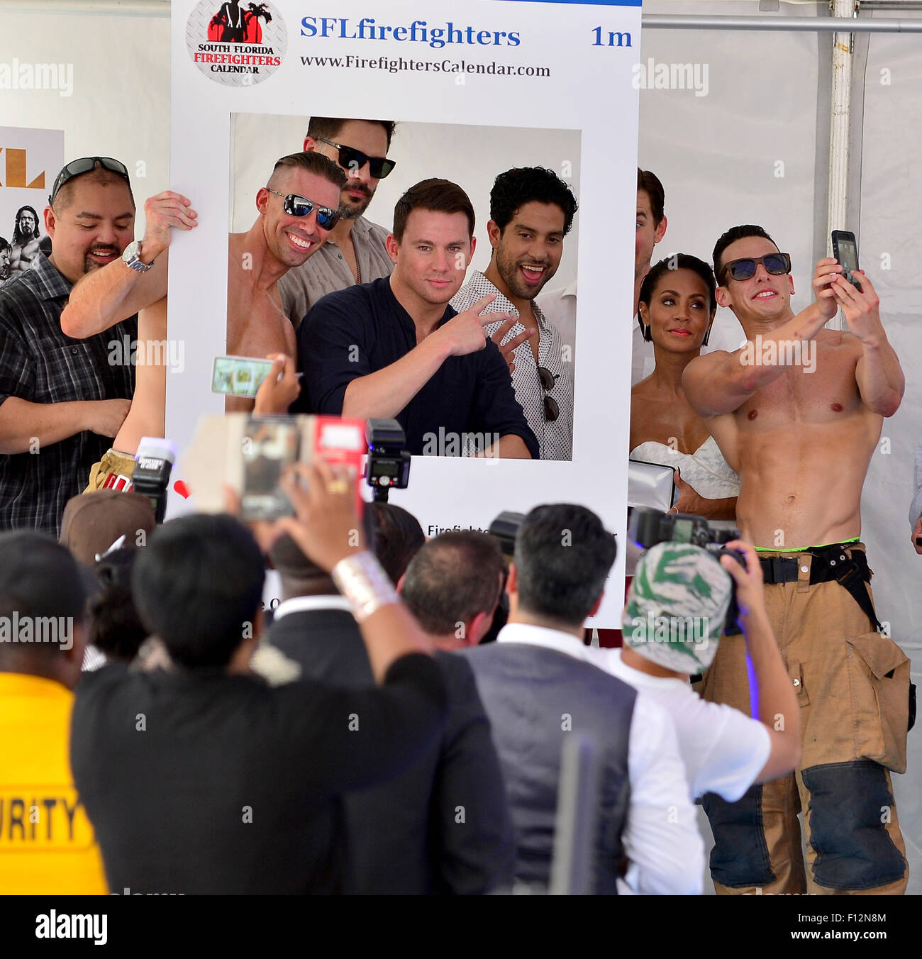 Magic Mike XXL exprimés à l'honneur avec des étoiles sur le Walk of Fame de Miami avec : Gabriel Iglesias, Joe Manganiello, Channing Tatum, Matt Bomer, Adam Rodriguez, Jada Pinkett Smith Où : Miami, Florida, United States Quand : 24 Oct 2015 Banque D'Images