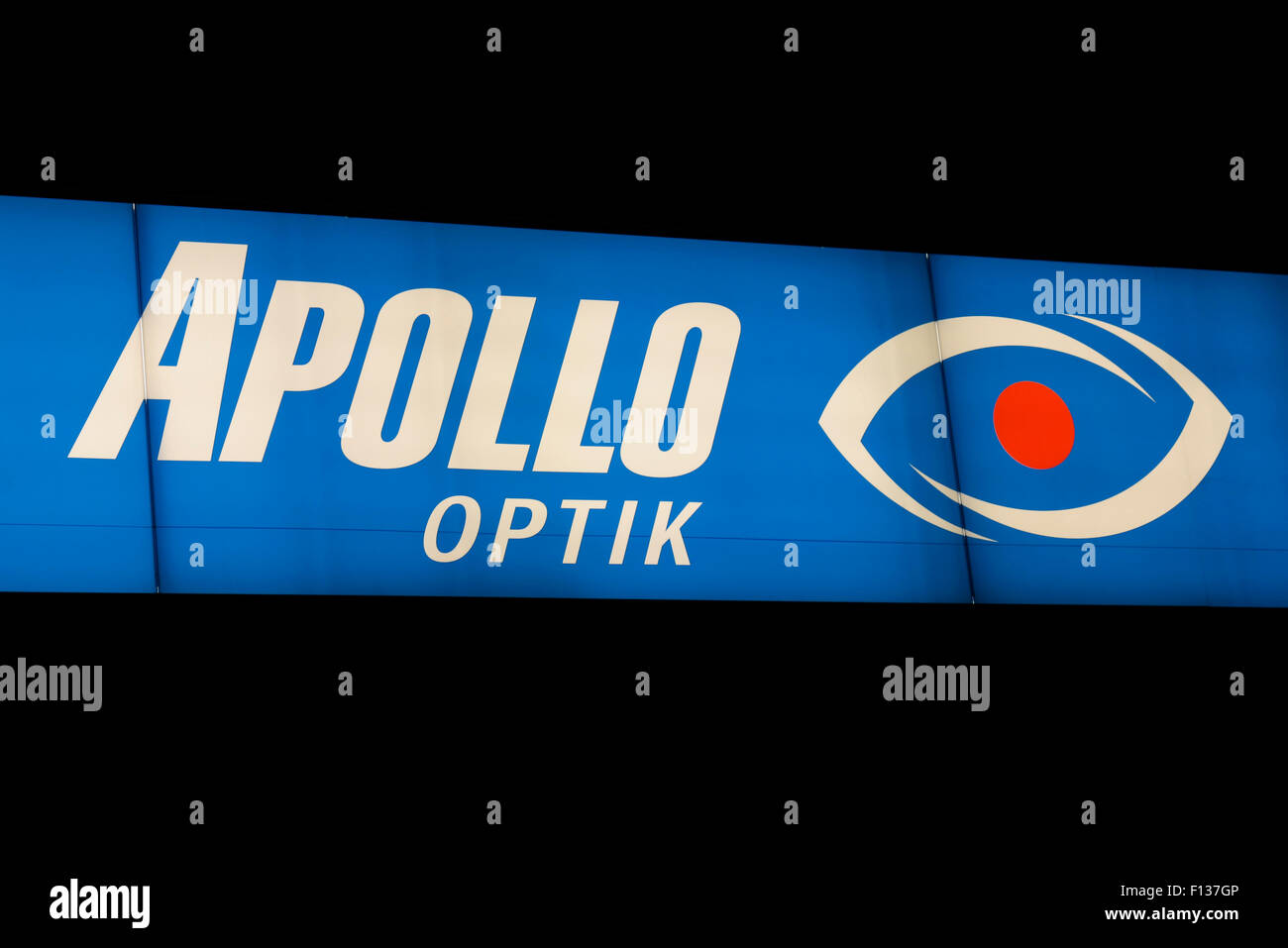 Markennamen : 'Apollo Optik", Berlin. Banque D'Images