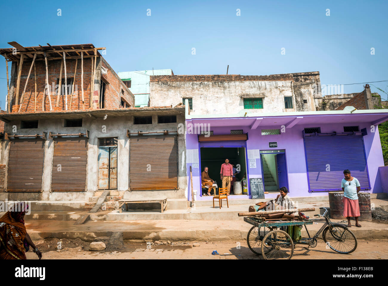 Nouvellement construite et peinte dans la boutique Chitrakoot, (Chitrakut), le Madhya Pradesh, Inde Banque D'Images