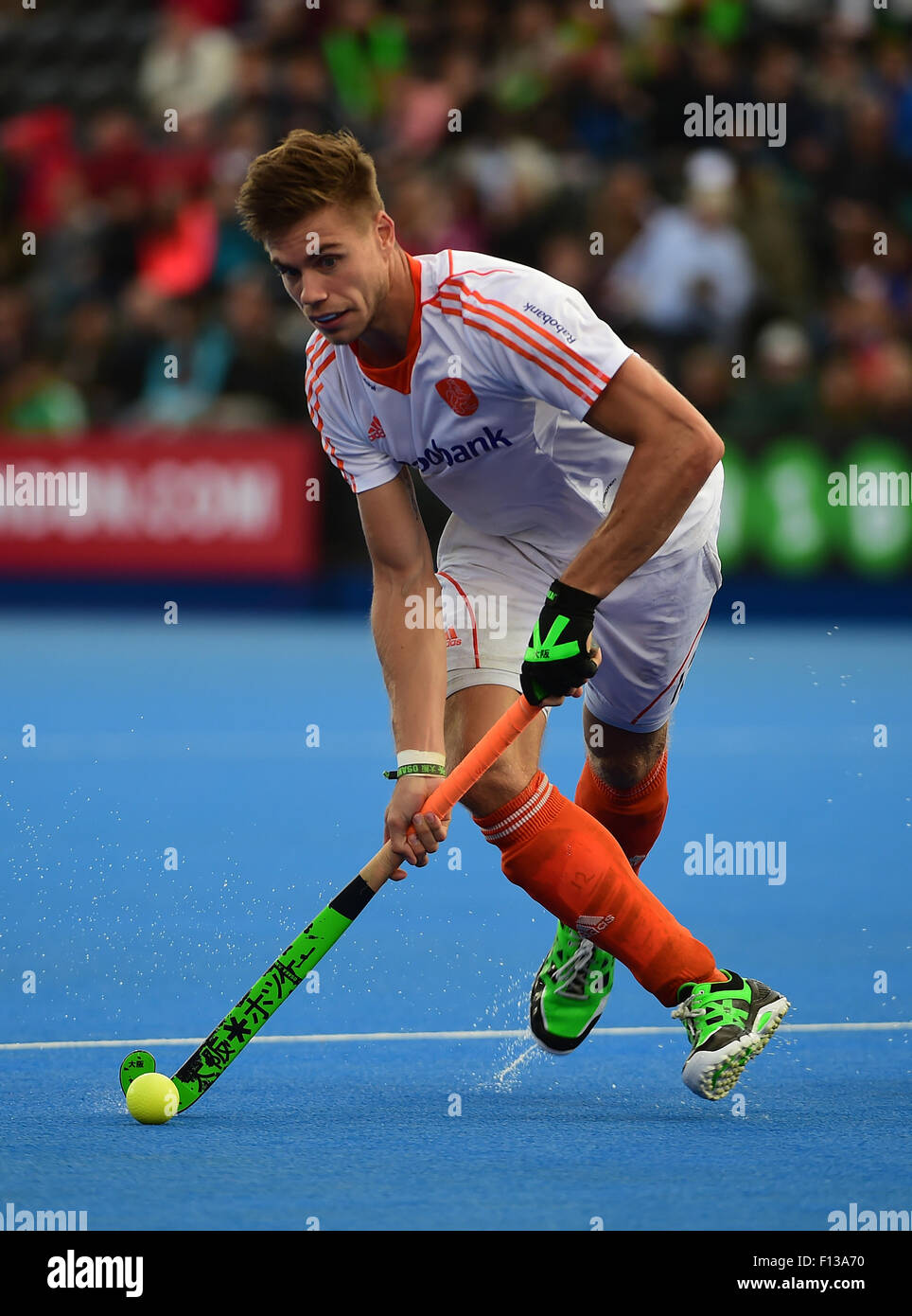 Lea Valley, London, UK. Août 25, 2015. Unibet EuroHockey Championships Jour 5. La Russie par rapport à Nederlands. Sander de Wijn (NED) en action contre la Russie : Action Crédit Plus Sport/Alamy Live News Banque D'Images