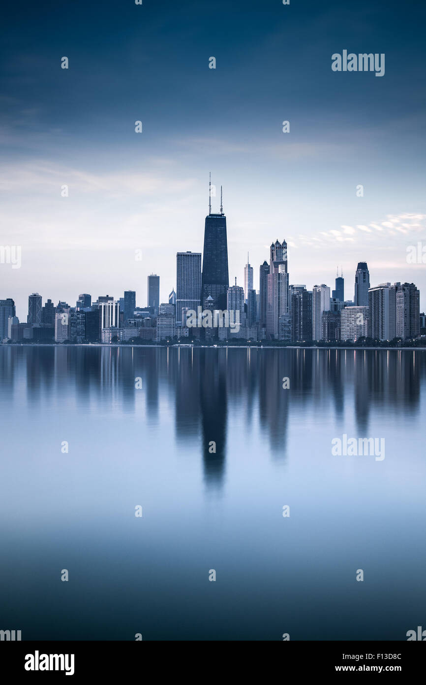 Au coucher du soleil d'horizon de Chicago, Illinois, États-Unis Banque D'Images