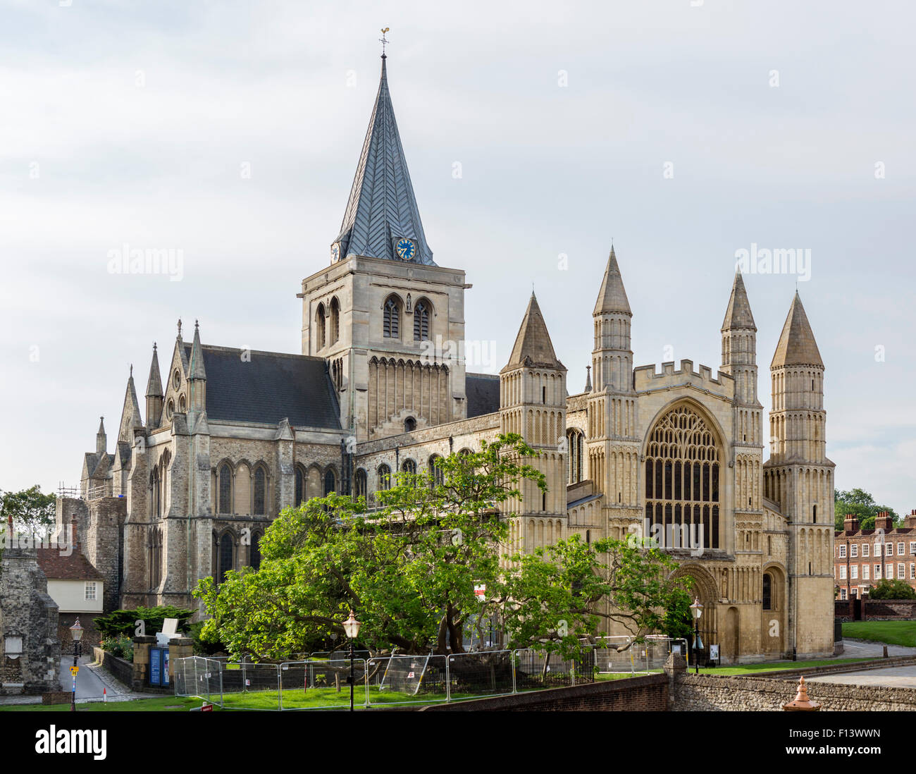 La Cathédrale de Rochester (la cathédrale de l'Église du Christ et de la Bienheureuse Vierge Marie), Rochester, Kent, England, UK Banque D'Images