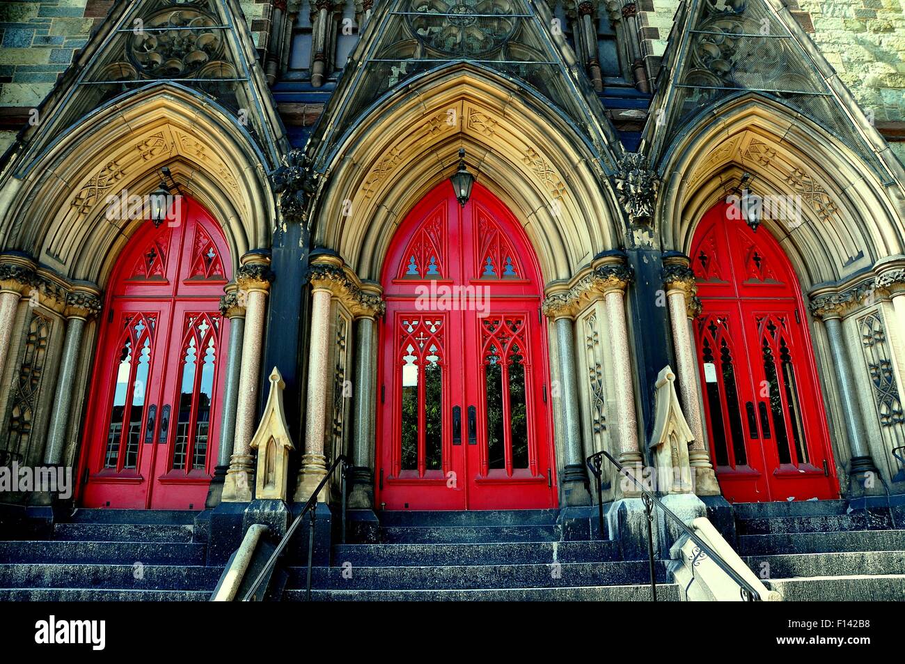 Baltimore, Maryland : Triple baies de porte à 1843 Lieu de Mount Vernon United Methodist Church Banque D'Images