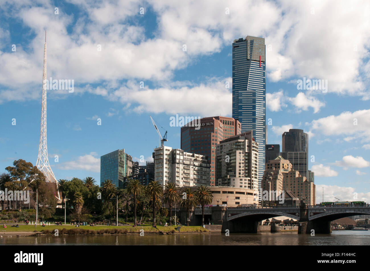 Centre des arts et de la spire sur cité Southgate le Fleuve Yarra, Southbank, Melbourne Banque D'Images