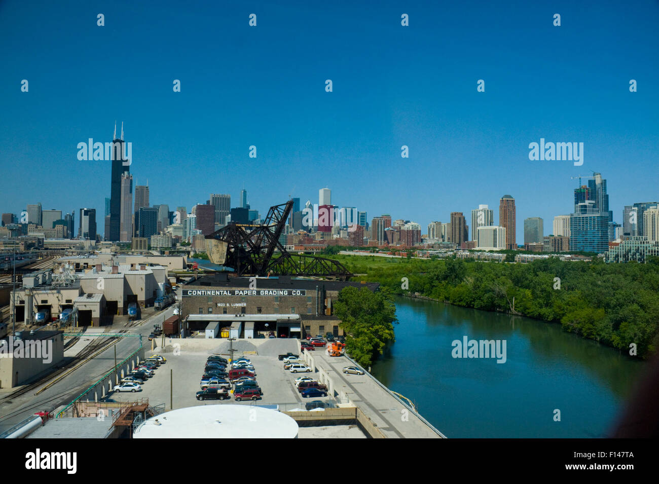 Horizon de Chicago et la branche sud de la rivière Chicago, Illinois Banque D'Images