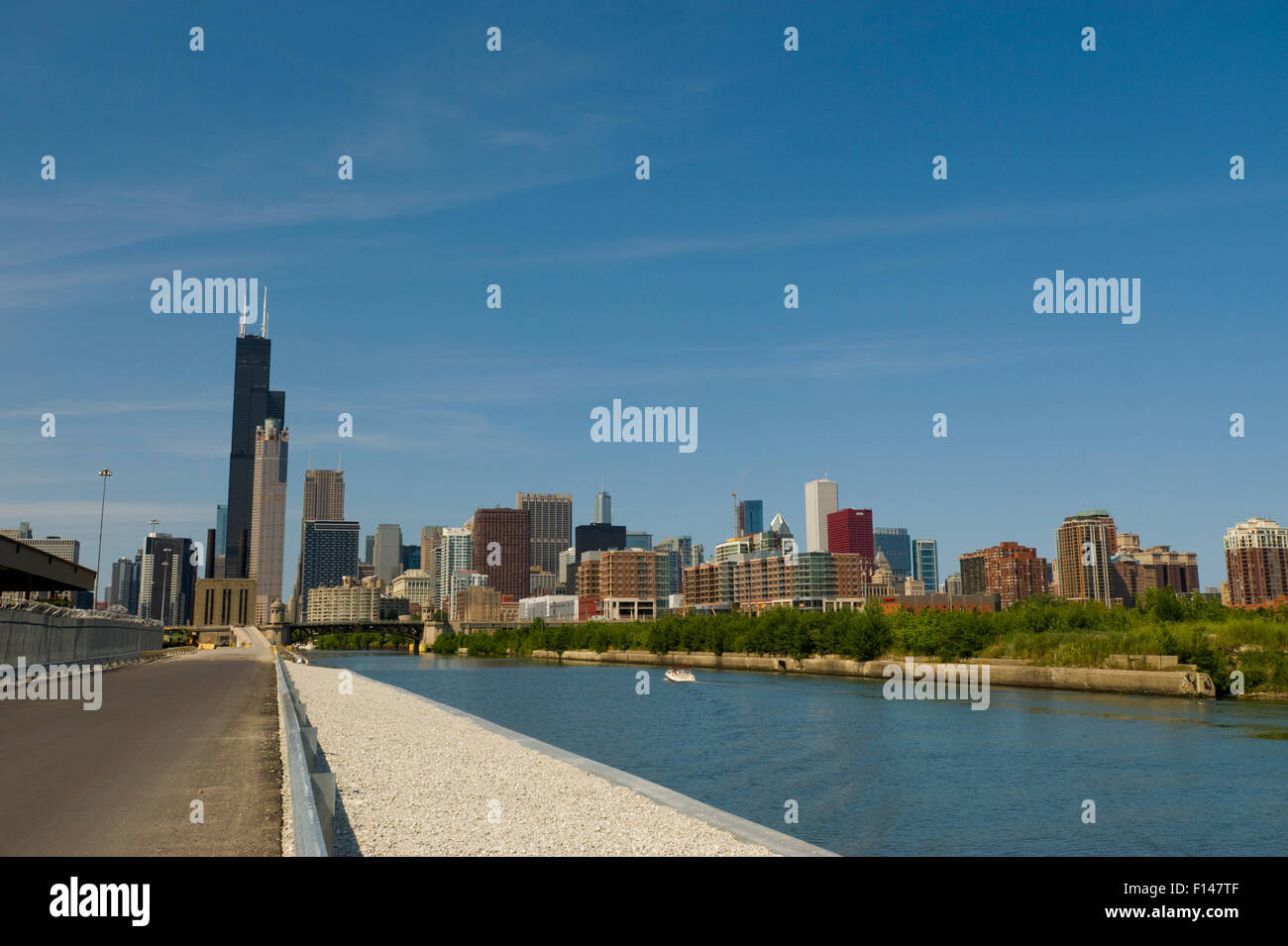 Horizon de Chicago et la branche sud de la rivière Chicago, Illinois Banque D'Images