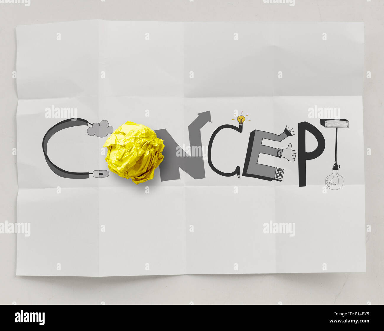 Design Concept mot dessiné à la main avec boule de papier froissé sur papier fond comme concept créatif Banque D'Images