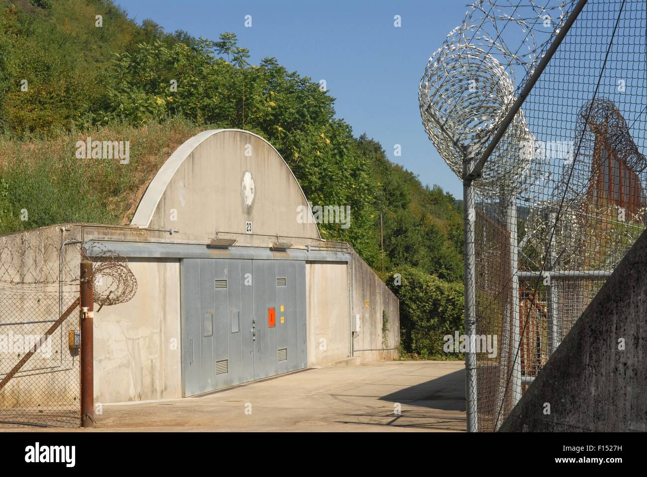 L'Italie, camp ederle base militaire américaine à Vicenza, entrepôt de munitions asp 7 (point 7) d'approvisionnement en munitions dans tormeno Banque D'Images