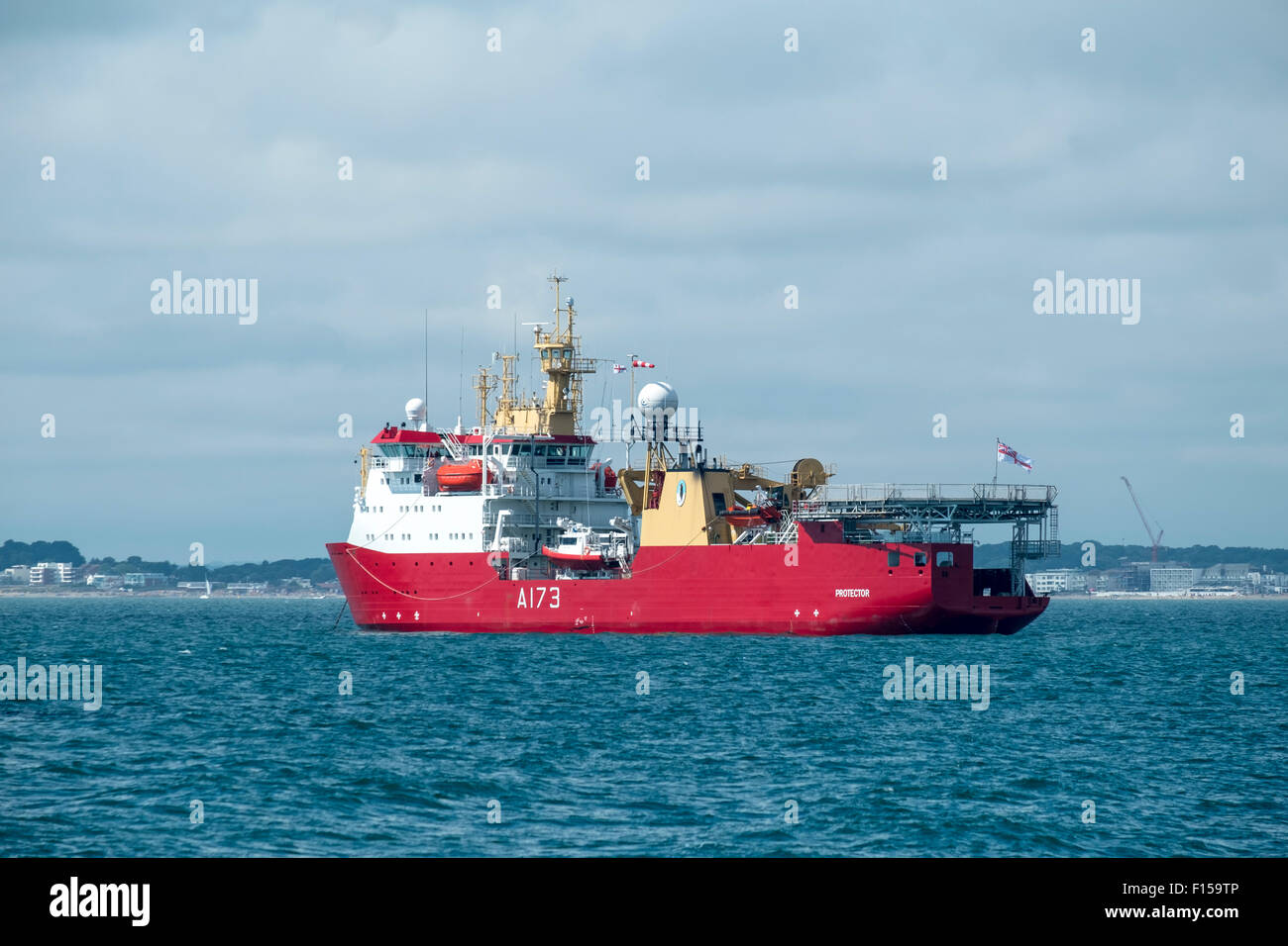 Le HMS Protector est un navire de patrouille des glaces de la Marine royale construit en Norvège en 2001. Comme elle Polarbjørn MV exploités en vertu de la location comme un brise-glace de recherche polaire Banque D'Images