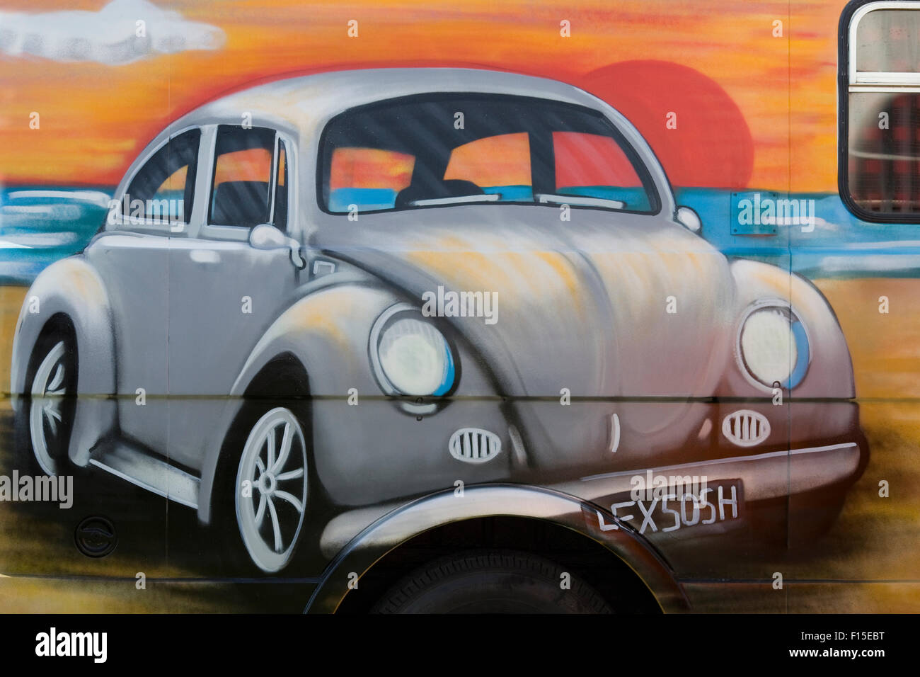 Priez pour le camping-car Volkswagen peint Banque D'Images
