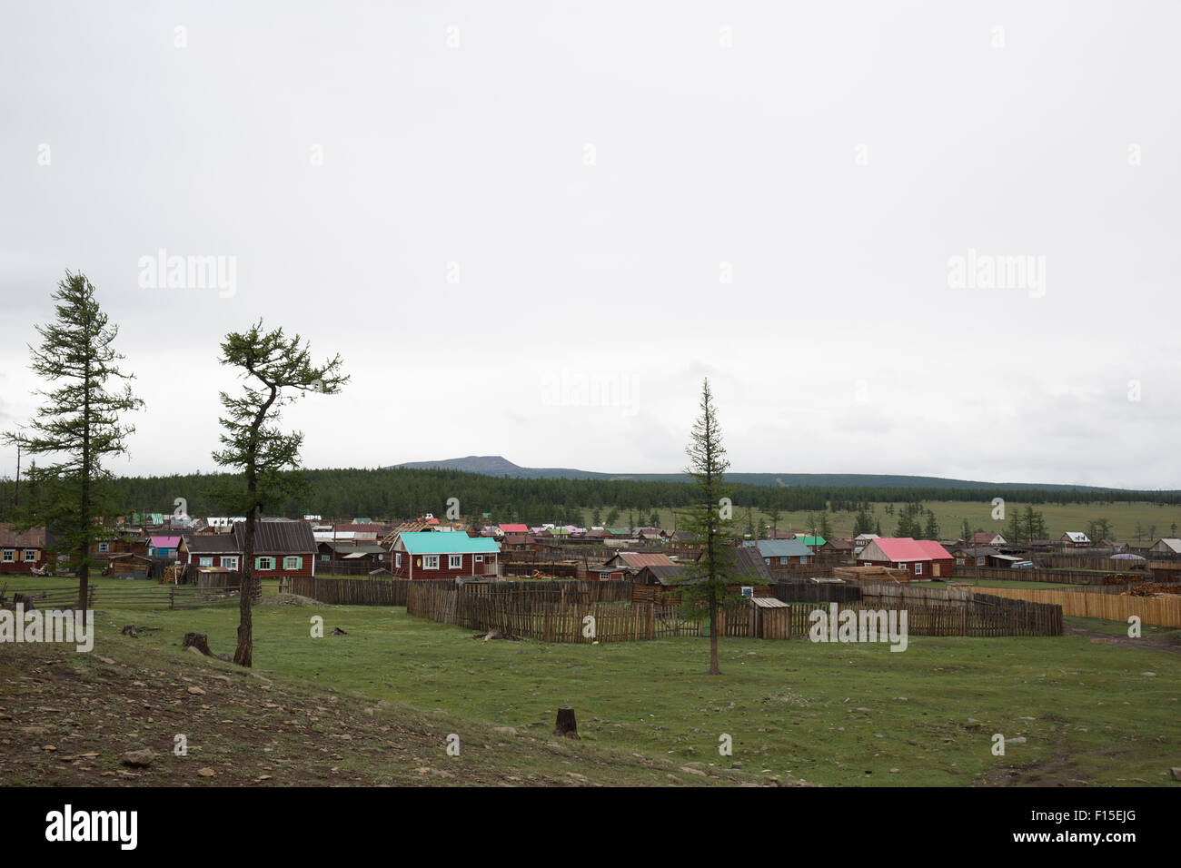 Le village de Hankh, dans le nord de la Mongolie, l'aimag Hovsgol. Banque D'Images