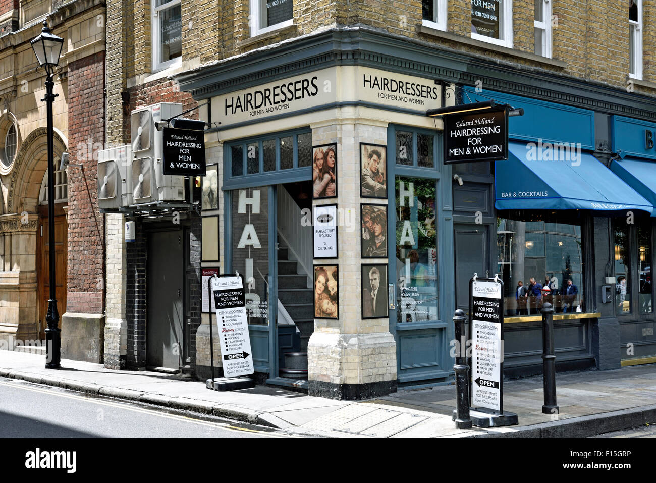 Parrucchieri shop Spitalfields district londonien de Tower Hamlets Banque D'Images