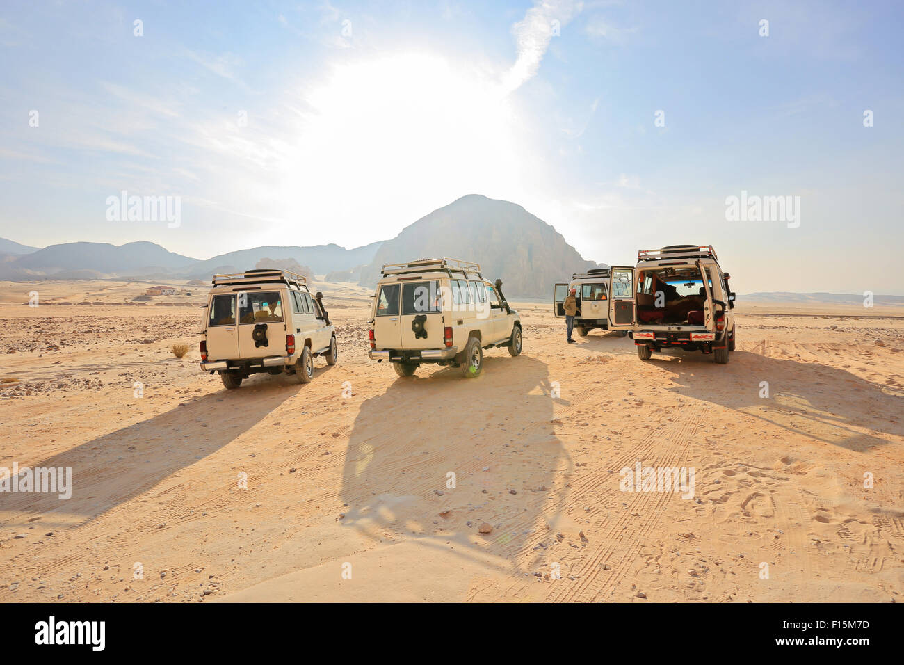 Safari SUV Toyota Land Cruiser dans le désert de l'Egypte Banque D'Images