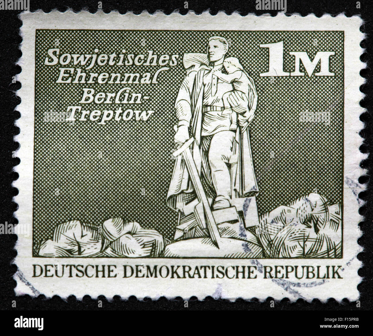 DDR Deutsche Demokratische Republik Sowjetisches Ehrenmal Berlin-Treptow 1M Stamp Banque D'Images