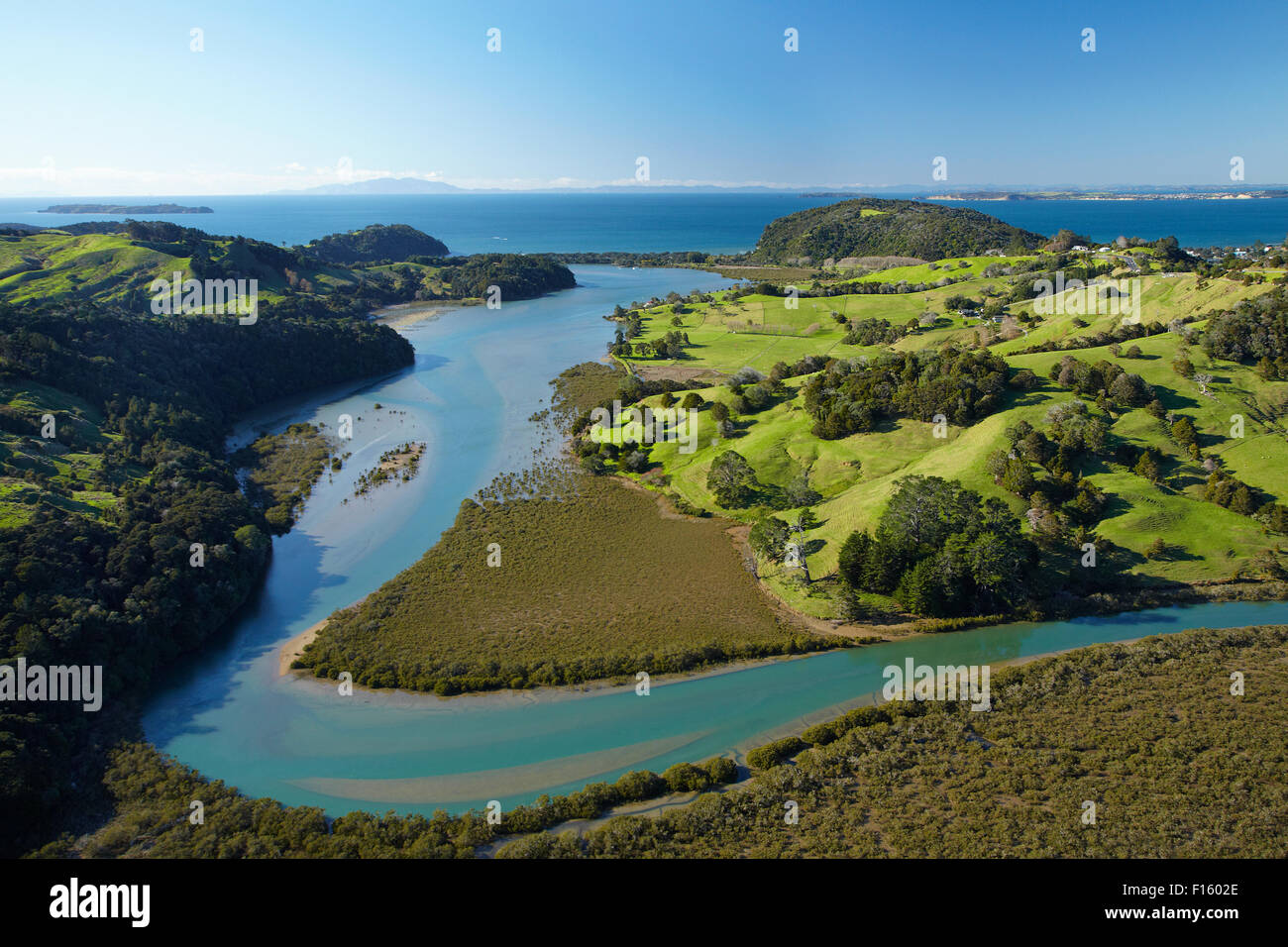 Puhoi River, North Auckland, île du Nord, Nouvelle-Zélande - vue aérienne Banque D'Images
