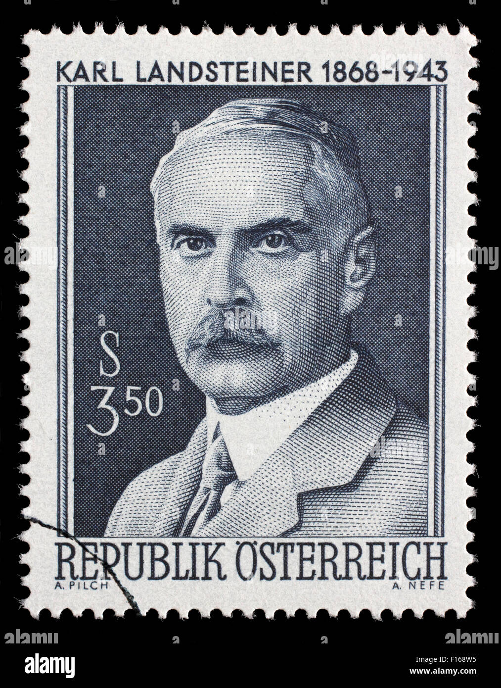 Timbres en Autriche montrant Karl Landsteiner, vers 1968 Banque D'Images