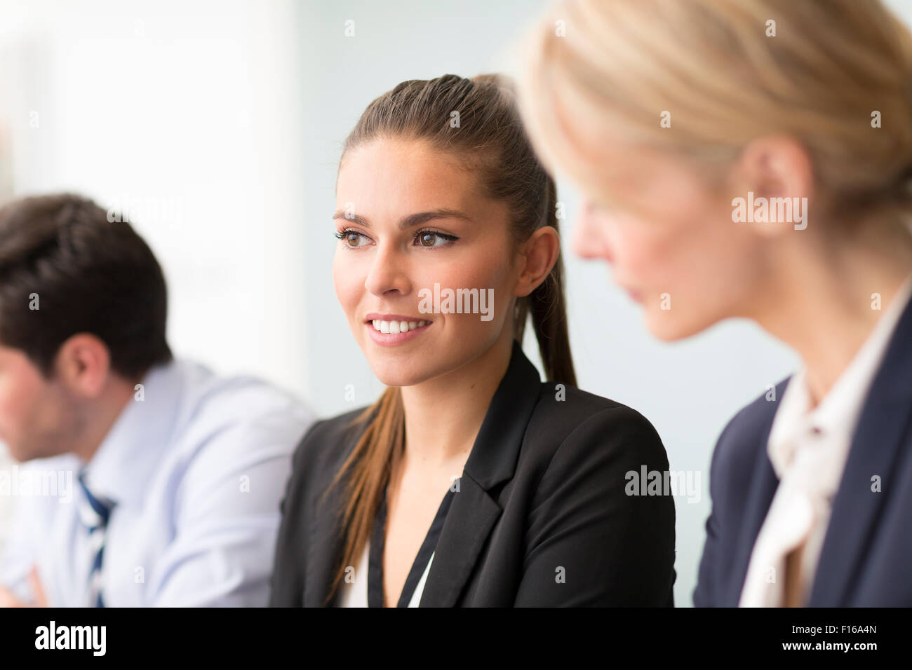 Les gens d'affaires réunion, Portrait of a businesswoman Banque D'Images