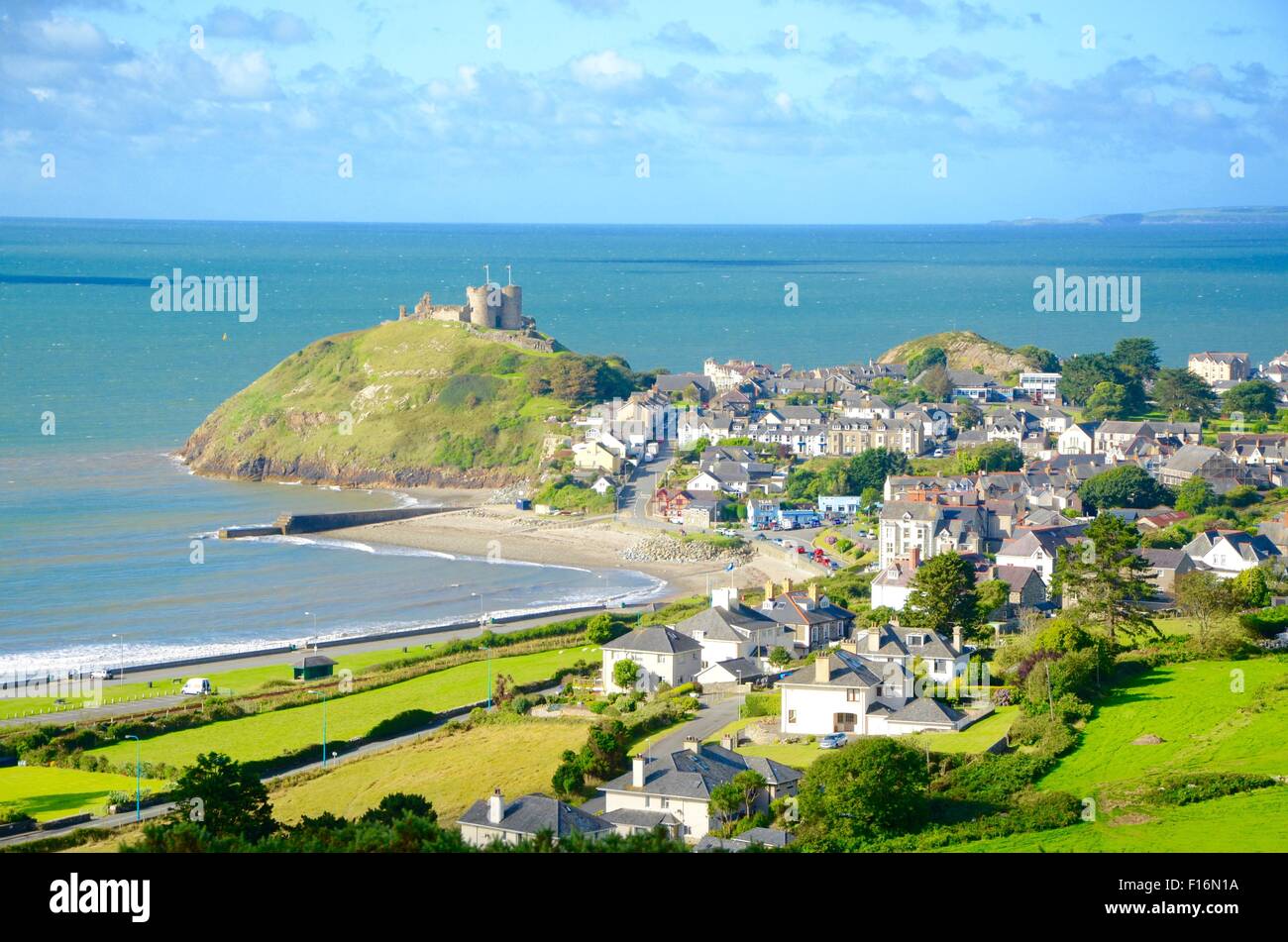 Criccieth, Perle de galles sur les rives de Snowdonia. (Pays de Galles, Royaume-Uni) Banque D'Images