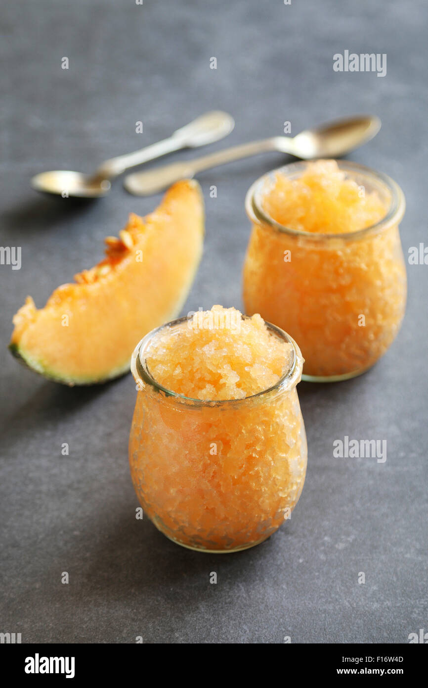 Granité de melon rafraîchissante en pots Banque D'Images