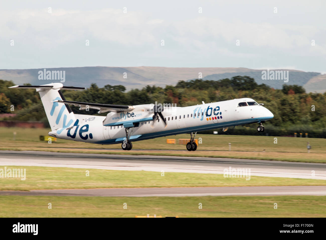 ModeS d'information de l'appareil 405C04-G d'enregistrement CE de type code DH8D Type Bombardier Dash 8 Q400 S/N 4216 Flybe Compagnie aérienne Banque D'Images