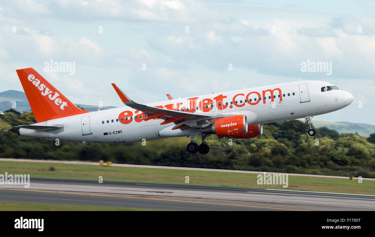 Informations sur l'aéronef modes 406A93 enregistrement G-EZWS Code de type A320 Type Airbus A320-214 S/N 6011 Airline easyJet Banque D'Images