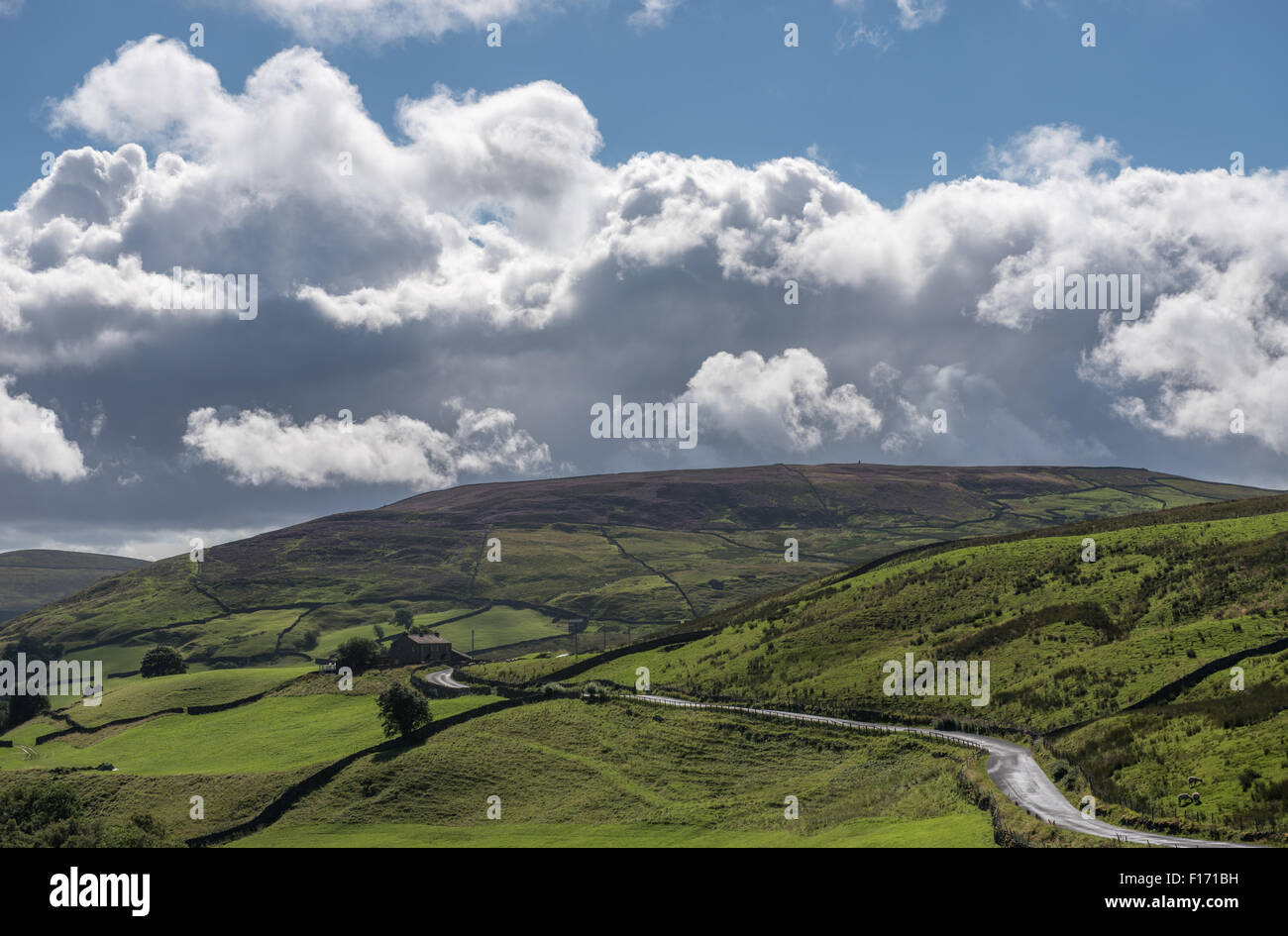 Kisdon à partir de la colline au-dessus du pont du parc Swaledale Banque D'Images