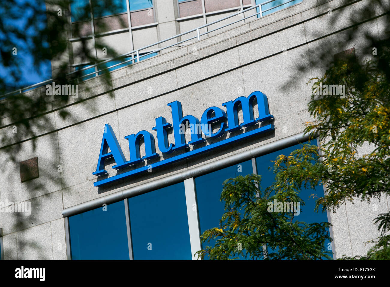 Un logo affiche à l'extérieur du siège de l'Hymne National Inc., à Indianapolis, Indiana le 15 août 2015. Banque D'Images