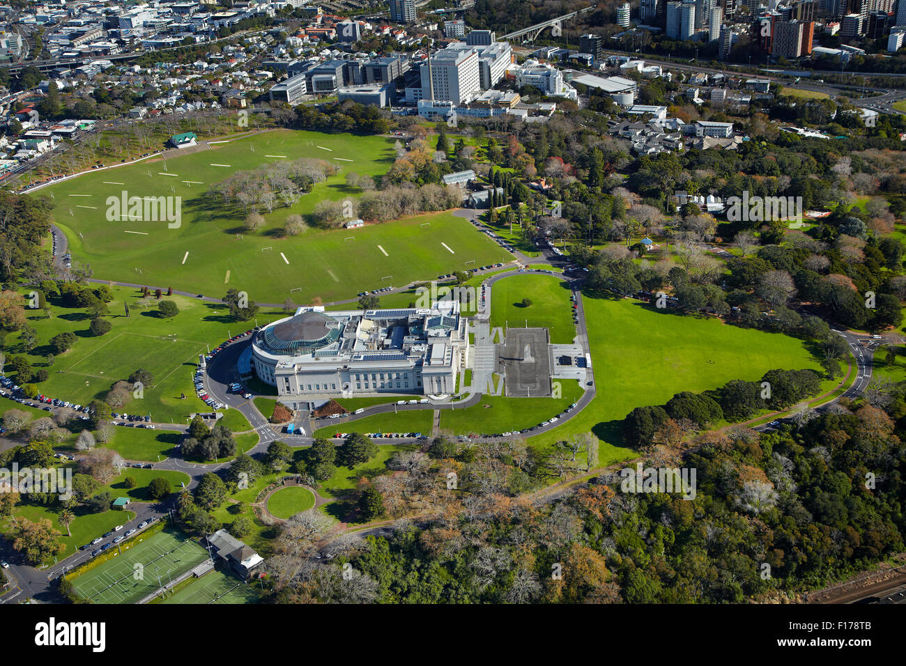 Auckland Domain et Musée d'Auckland, Auckland, île du Nord, Nouvelle-Zélande - vue aérienne Banque D'Images