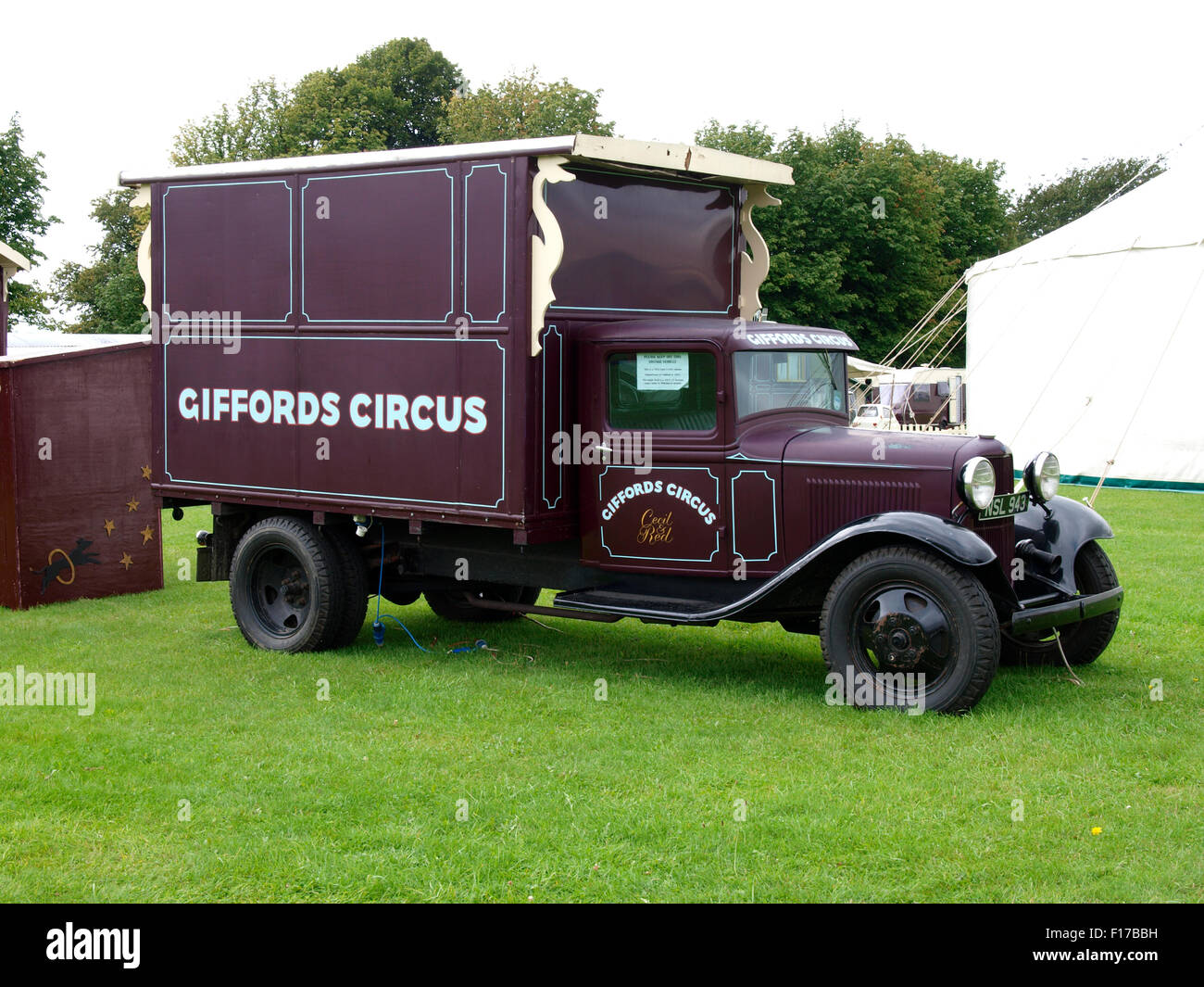 Camion Cirque Giffords, Marlborough, Wiltshire, Royaume-Uni Banque D'Images