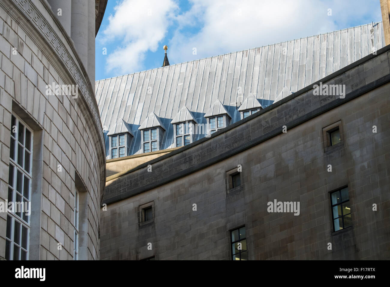 Vue de la bibliothèque de Manchester et l'Extension de l'hôtel de ville Banque D'Images