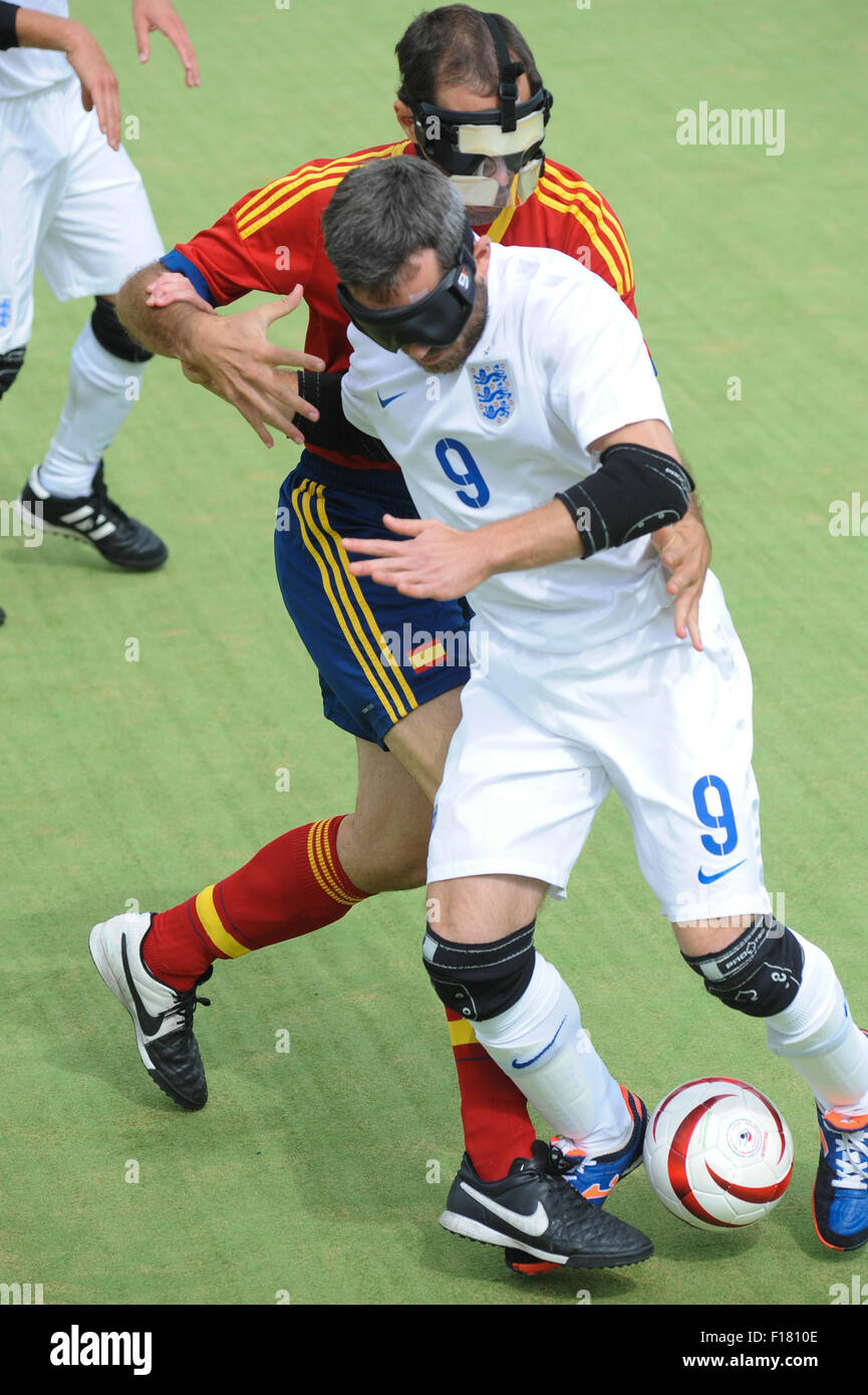 Hereford, Royaume-Uni. Août 29, 2015. Championnats Européens de football aveugle de l'IBSA 2015 - 3e et 4e place des play-off - France/Espagne. Point 4, Royal National College for the Blind, Hereford. L'Angleterre Roy Turnham en action. Credit : James Maggs/Alamy Live News Banque D'Images