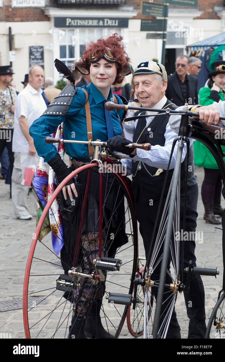 Assister à l'asile les amateurs de Steampunk festival à Lincoln UK Banque D'Images