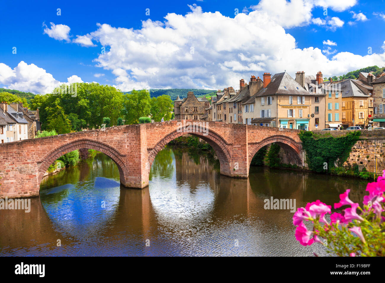 Espalion - un des plus beaux villages de France et site du patrimoine mondial Banque D'Images