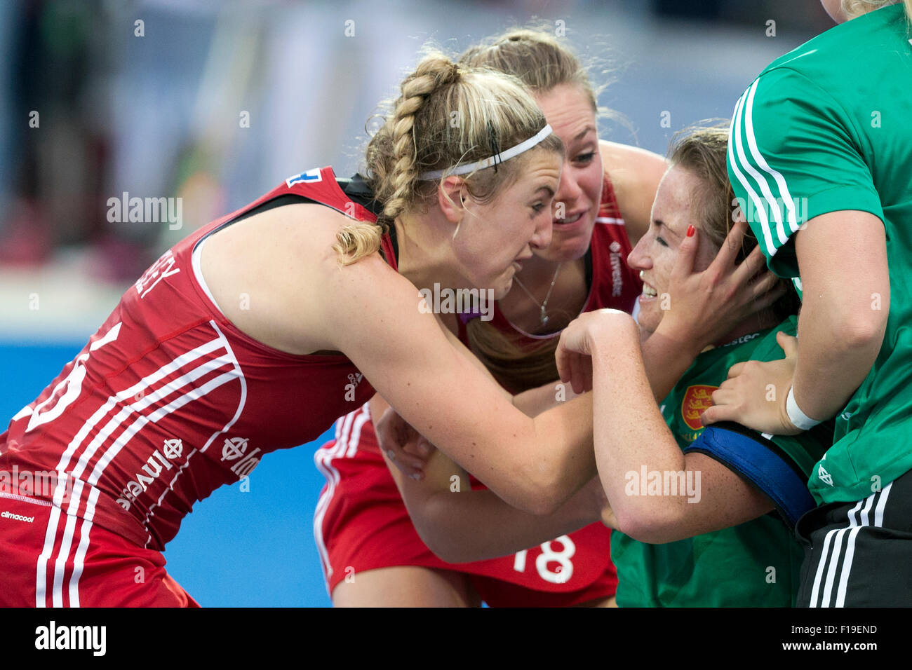 Lee Valley, London, UK. Août 30, 2015. Angleterre célébrer remportant le Unibet EuroHockey Championships la finale des femmes Angleterre/Pays-Bas. Crédit : Simon Balson/Alamy Live News Banque D'Images