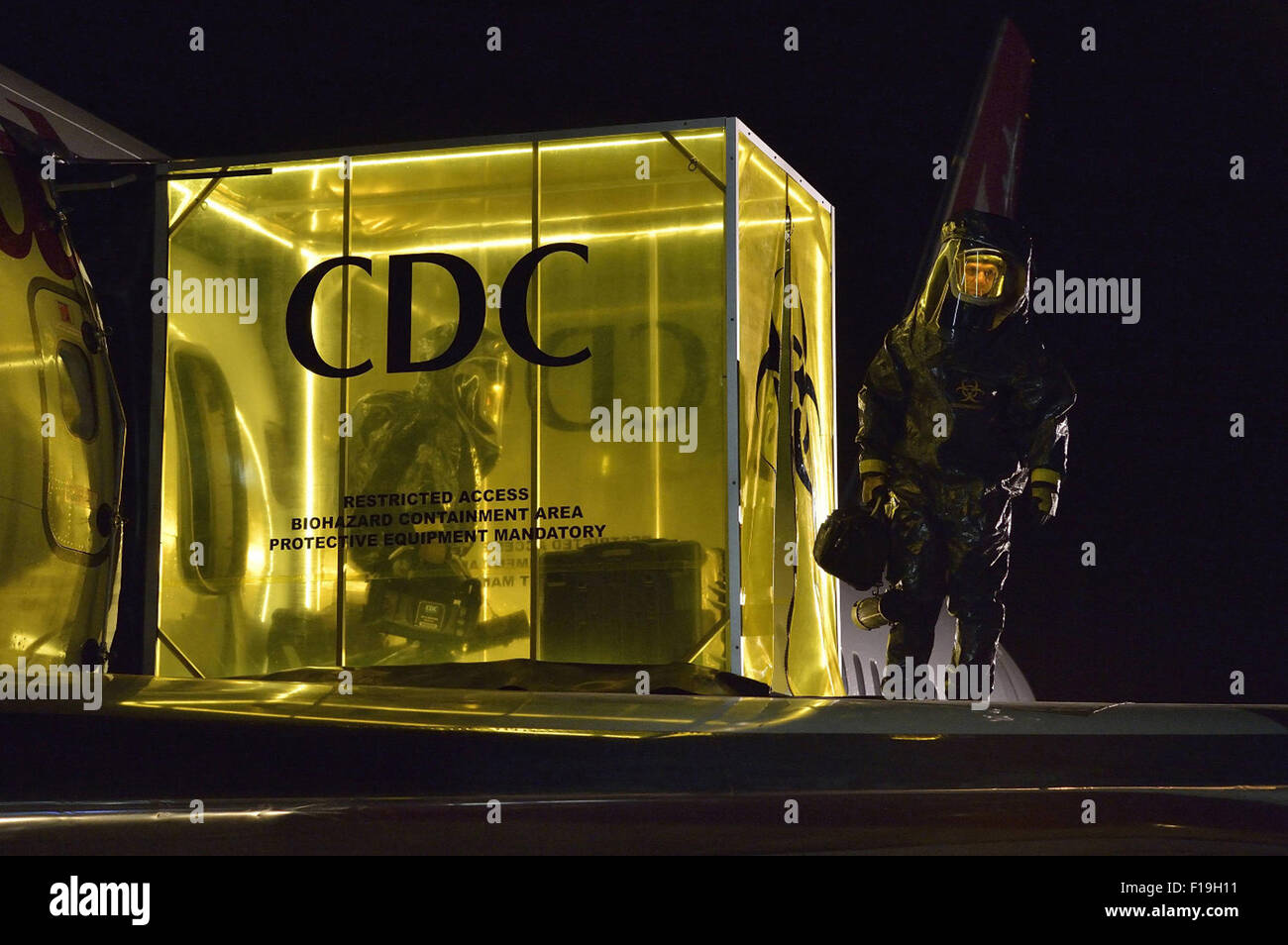 La souche est une horreur série télévisée américaine qui a été créée le FX le 13 juillet 2014. Il a été créé par Guillermo del Toro et Chuck Hogan, basé sur leur nouvelle trilogie du même nom. Cette photo est pour un usage éditorial uniquement et est l'auteur de la société film et/ou le photographe attribué par le film ou la société de production et ne peut être reproduite que par des publications dans le cadre de la promotion du film ci-dessus. Un crédit obligatoire pour l'entreprise de film est nécessaire. Le photographe devrait également être portés lorsqu'il est connu. Banque D'Images