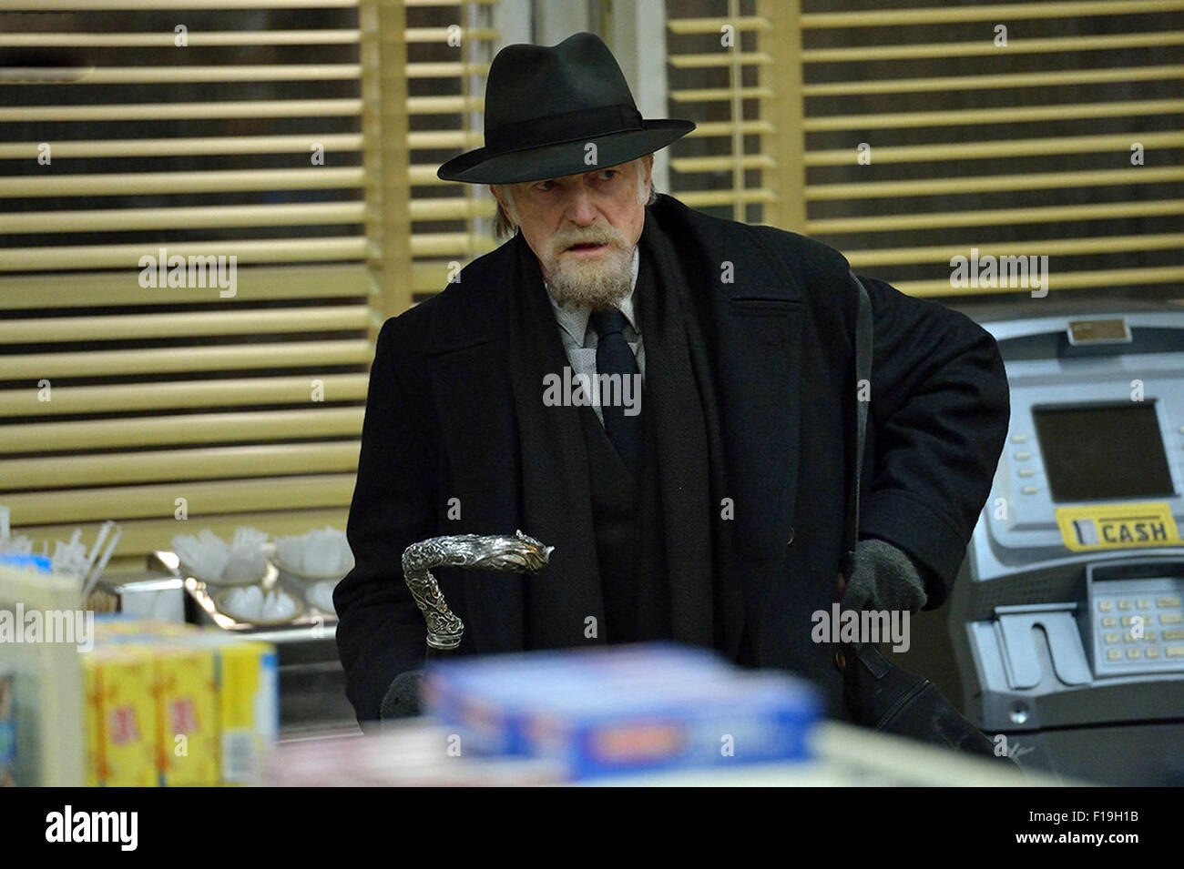 La souche est une horreur série télévisée américaine qui a été créée le FX le 13 juillet 2014. Il a été créé par Guillermo del Toro et Chuck Hogan, basé sur leur nouvelle trilogie du même nom. Cette photo est pour un usage éditorial uniquement et est l'auteur de la société film et/ou le photographe attribué par le film ou la société de production et ne peut être reproduite que par des publications dans le cadre de la promotion du film ci-dessus. Un crédit obligatoire pour l'entreprise de film est nécessaire. Le photographe devrait également être portés lorsqu'il est connu. Banque D'Images