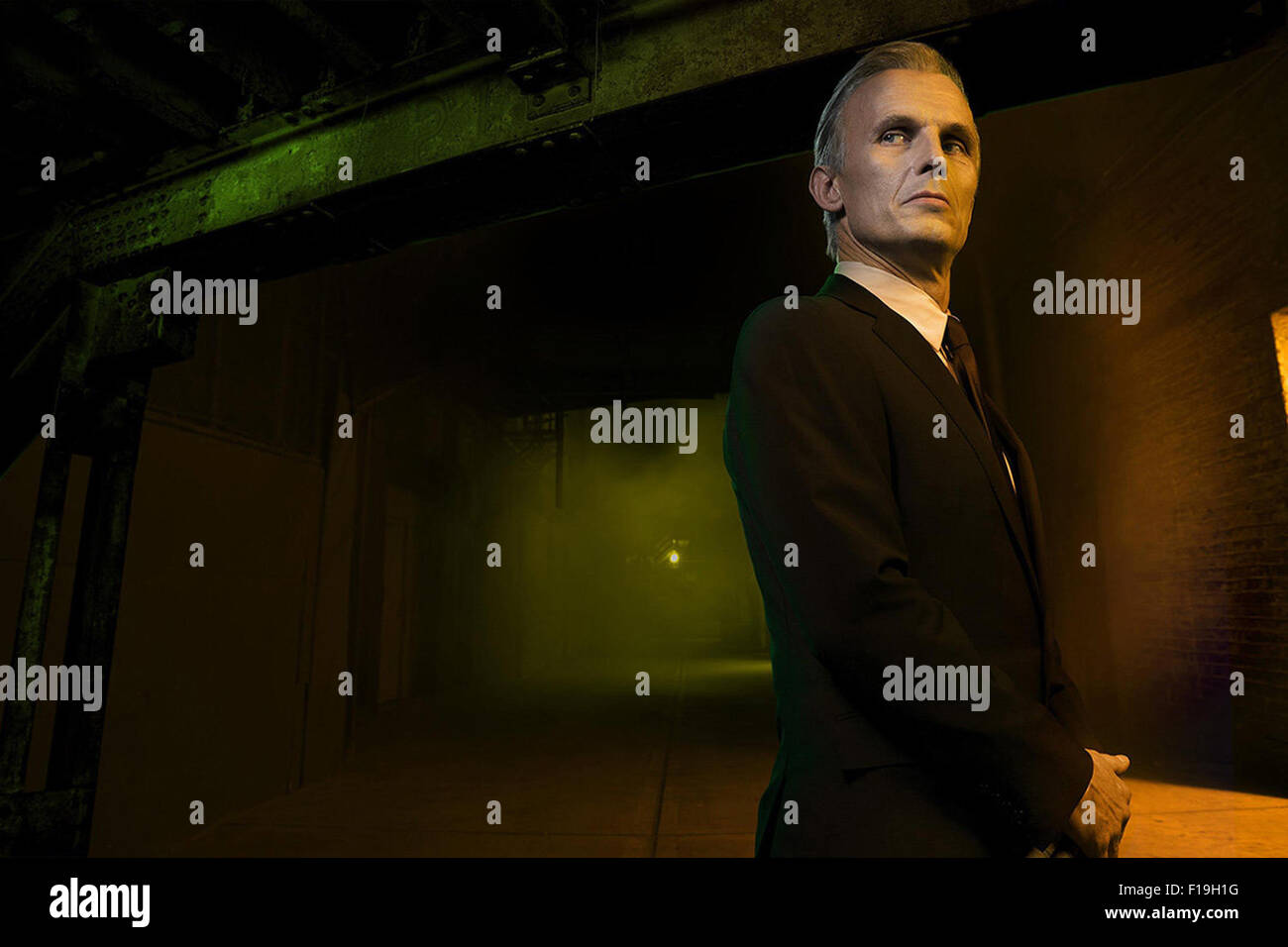 La souche est une horreur série télévisée américaine qui a été créée le FX le 13 juillet 2014. Il a été créé par Guillermo del Toro et Chuck Hogan, basé sur leur nouvelle trilogie du même nom. Cette photo est pour un usage éditorial uniquement et est l'auteur de la société film et/ou le photographe attribué par le film ou la société de production et ne peut être reproduite que par des publications dans le cadre de la promotion du film ci-dessus. Un crédit obligatoire pour l'entreprise de film est nécessaire. Le photographe devrait également être portés lorsqu'il est connu. Banque D'Images